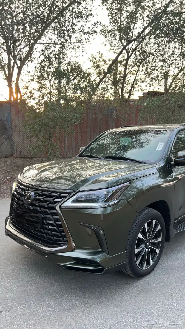 لكزس LX570 2021 2