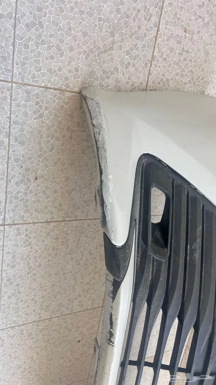 للبيع صدام كامري وكفرات 3