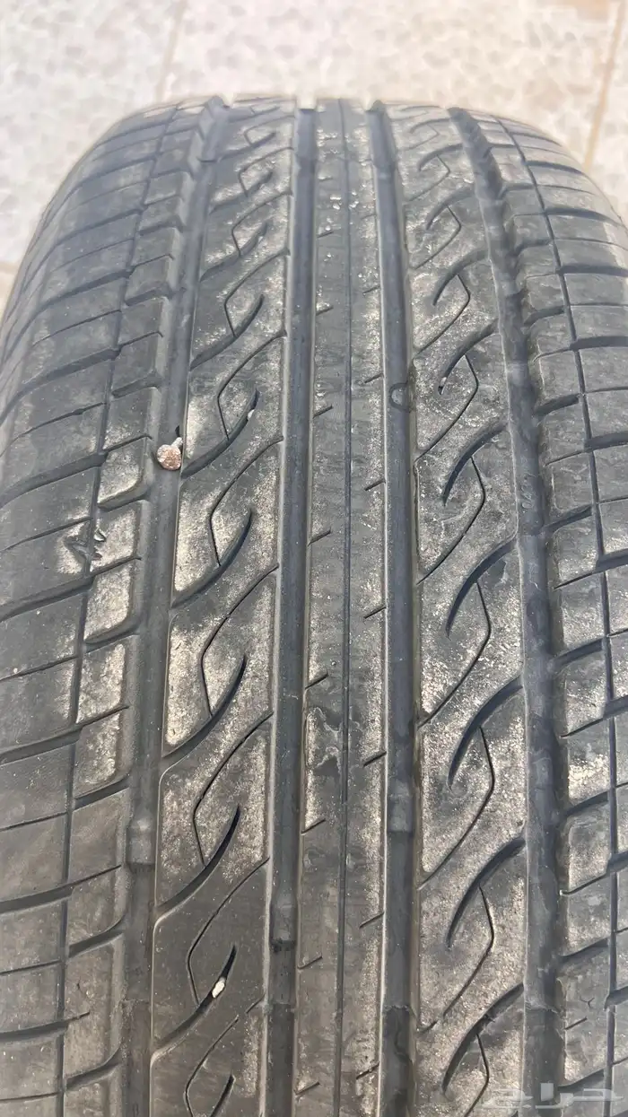 للبيع صدام كامري وكفرات 6