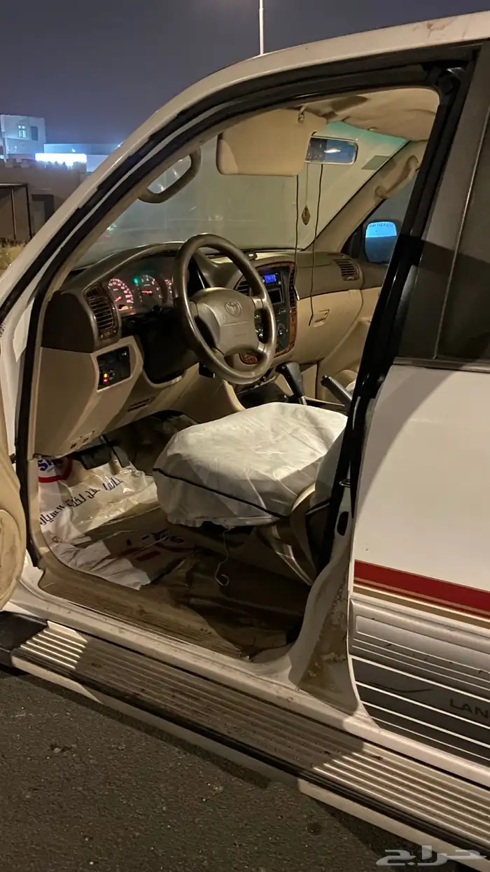 لاندكروزر 2000 4