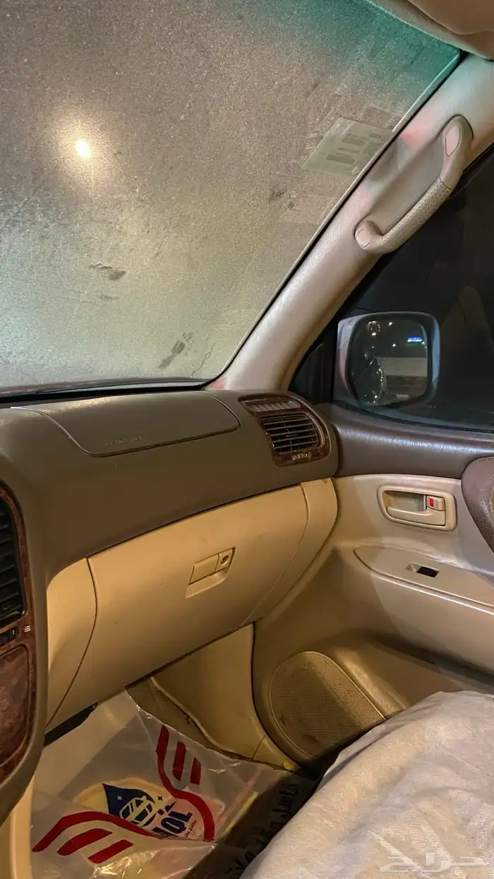 لاندكروزر 2000 5