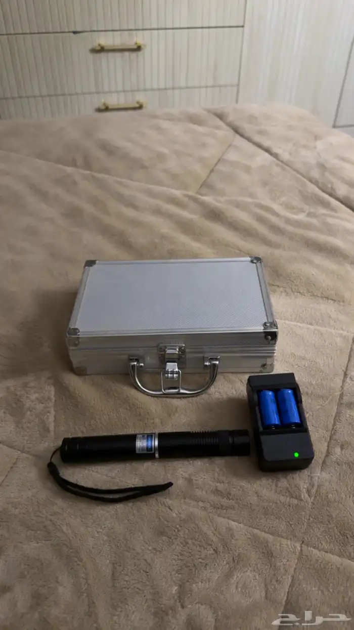 ليزر ازرق مسفات بعيده 1