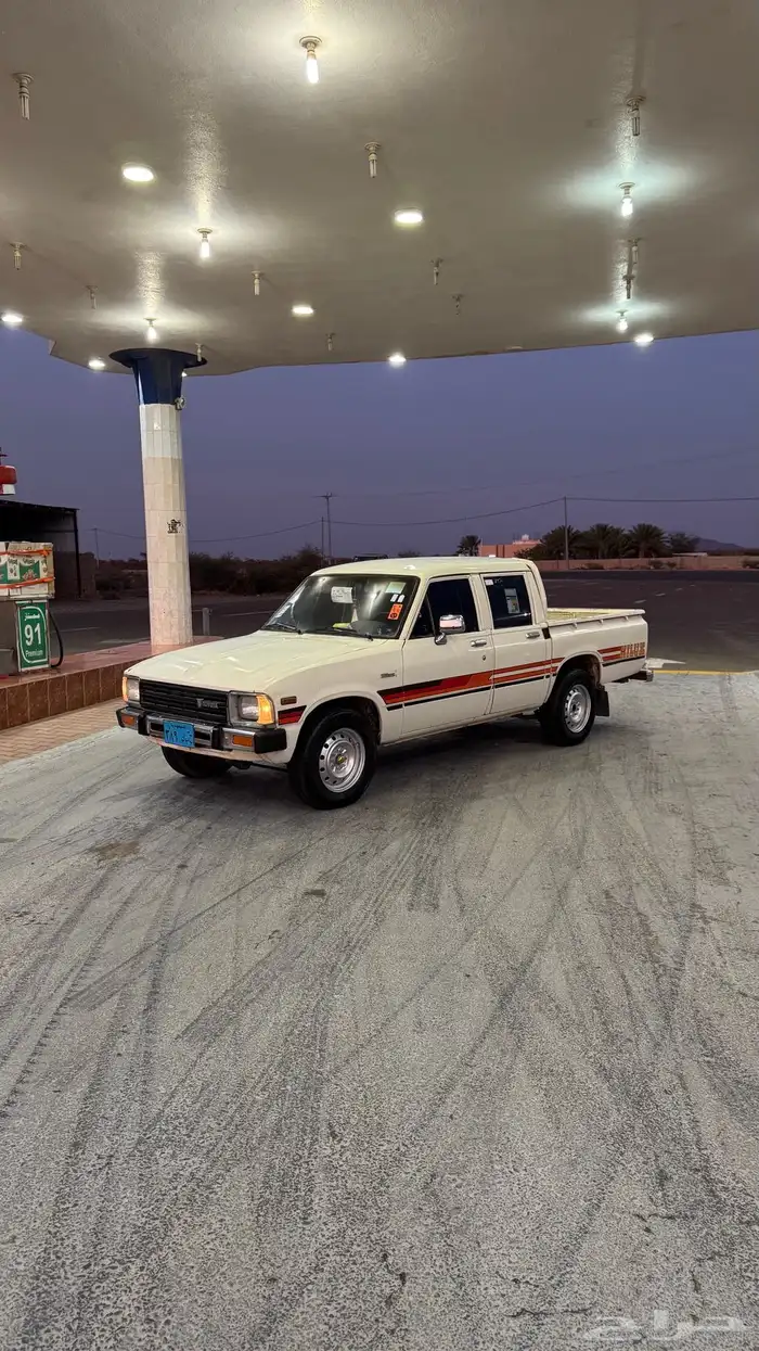 هايلوكس 1982 نضيفه 4