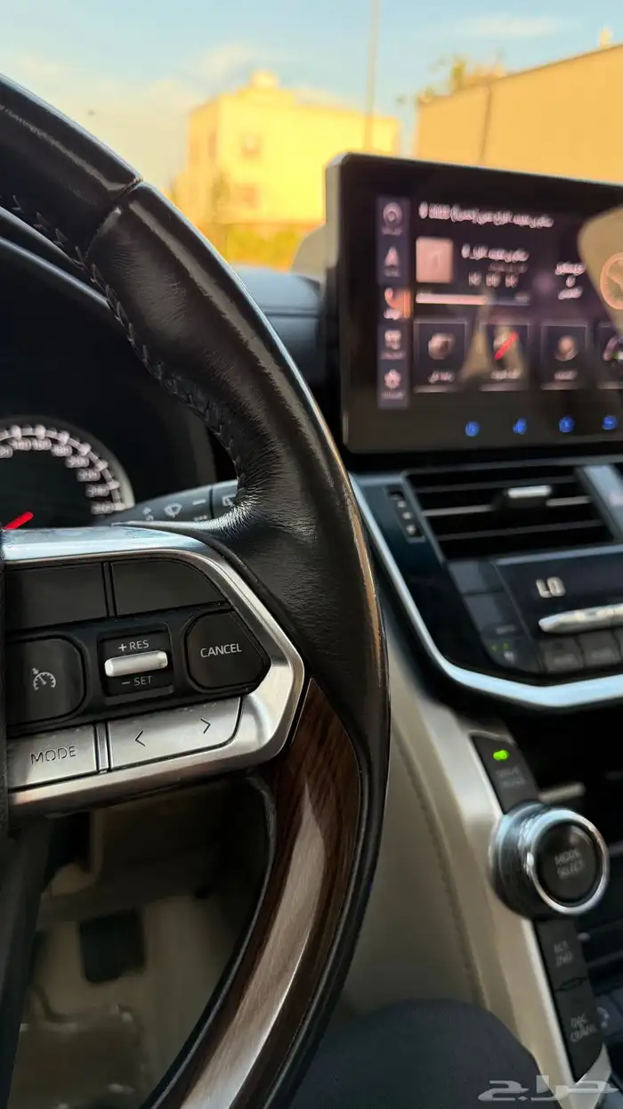 لاندكروزر 2022 L4 سعودي 28