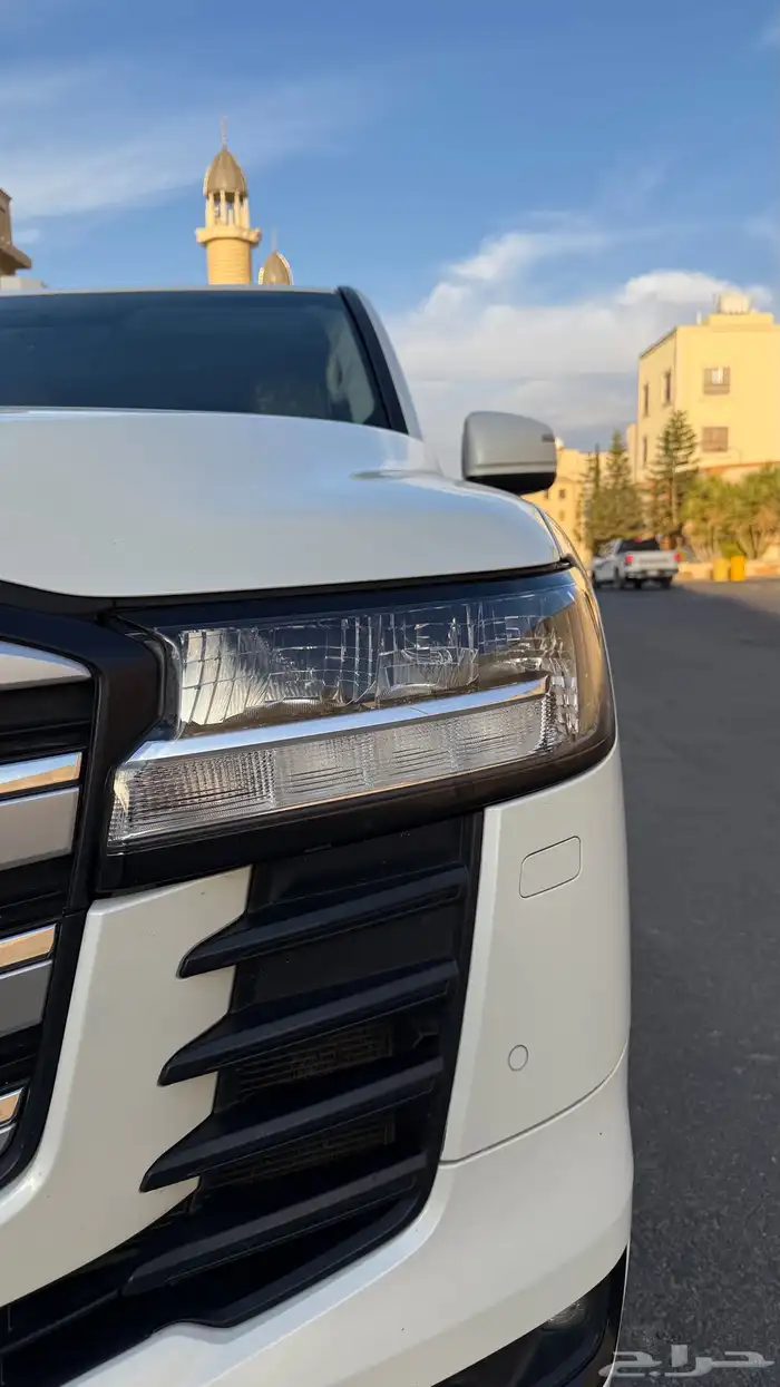 لاندكروزر 2022 L4 سعودي 9