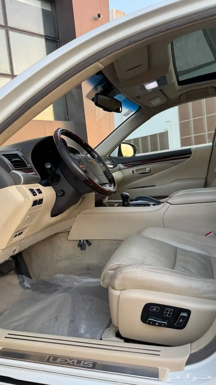 لكزس LS460 لارج سعودي شبه وكالة 8