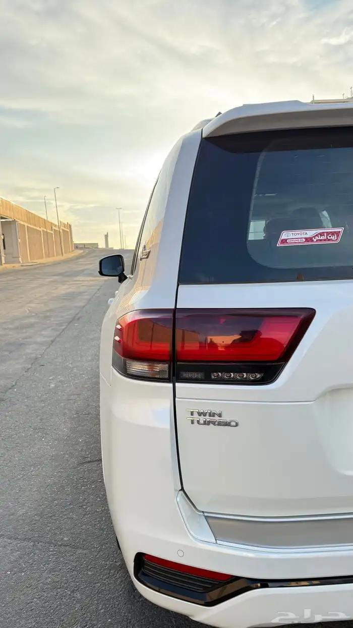 لاندكروزر 2022 L4 سعودي 6