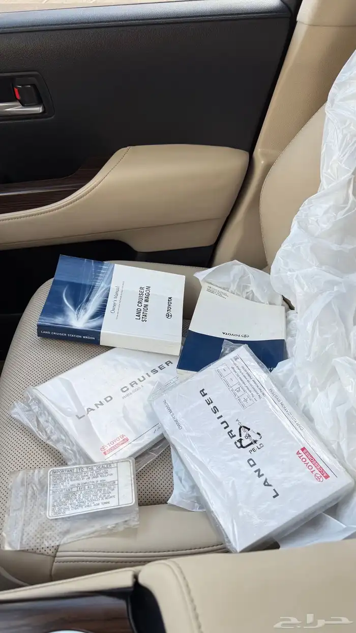 لاندكروزر 2022 L4 سعودي 36