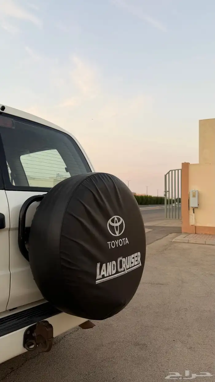 لاندكروزر جي اكس ار 6