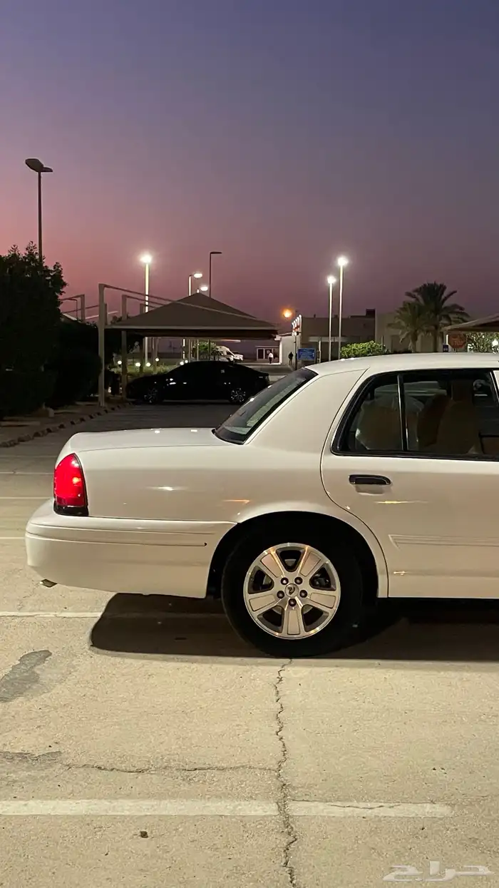 فورد 2011 بوليسي 8