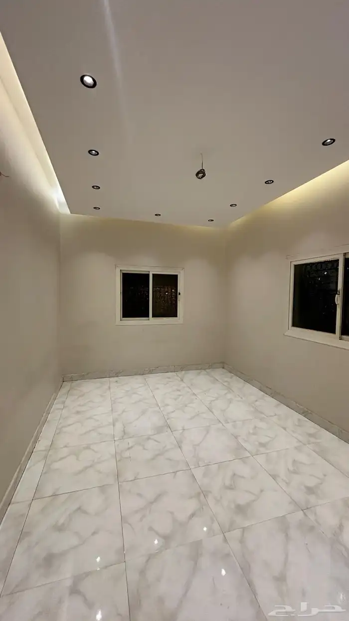 شقه للايجار 4 غرف إيجار سنوي 1