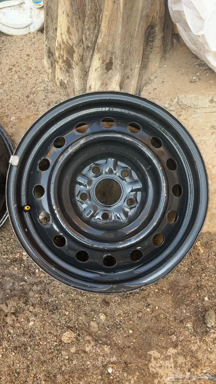 لي البيع جنوط كامري 2011 مقاس 16 0