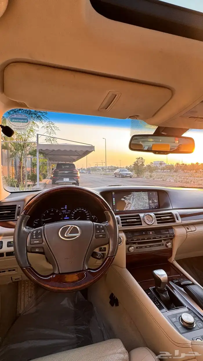 لكزس LS460 لارج سعودي شبه وكالة 5