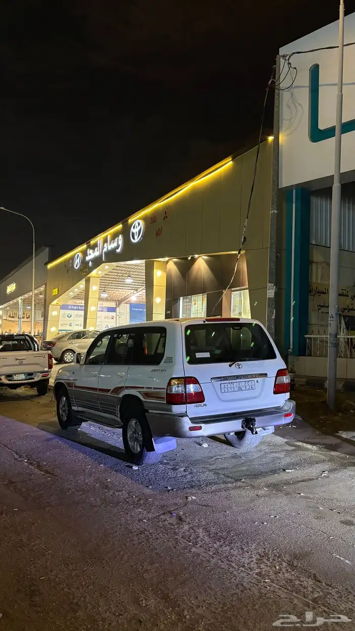 لاندكروزر 2000 7