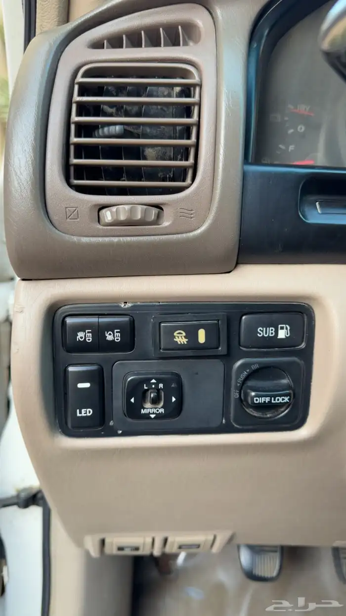 لاندكروزر 2000 16