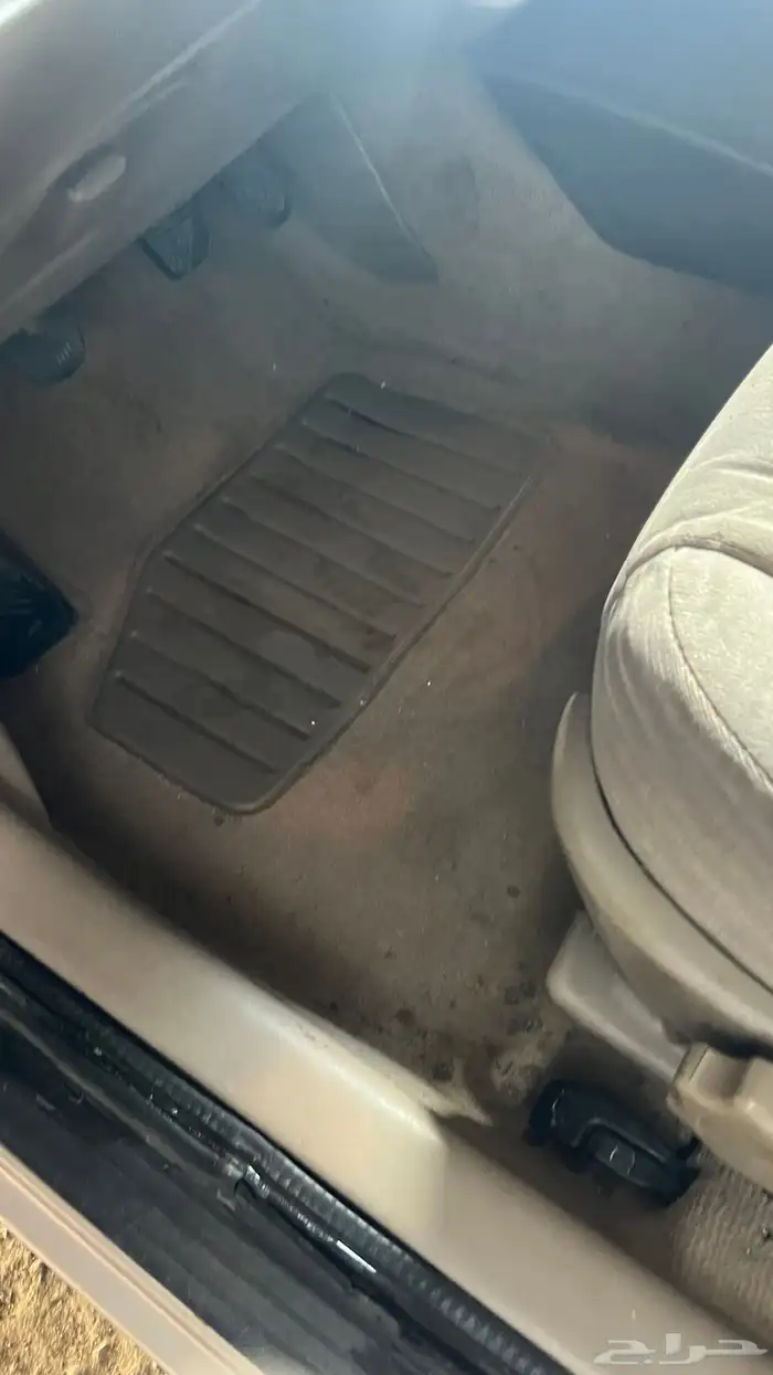 كامري 2002 فل كامل اللون كشميري وصل السوم 20 والبيع قريب 8