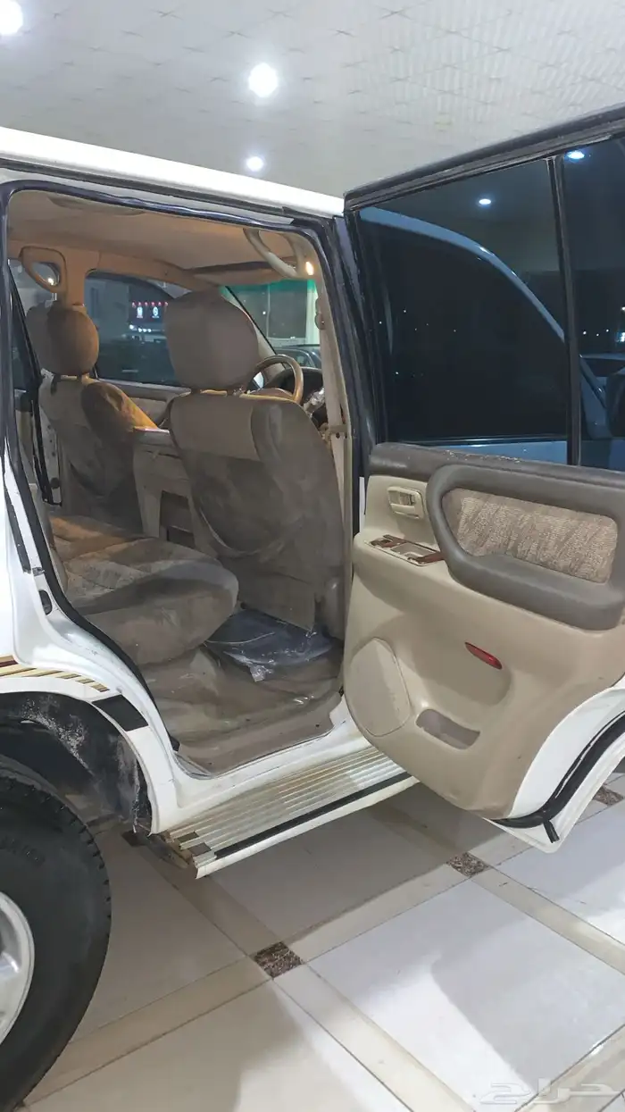 جيب تويوتا صالون 9