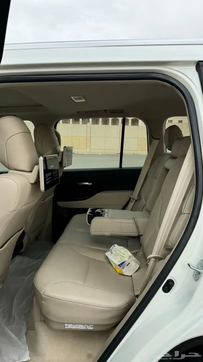 لاندكروزر 2022 L4 19