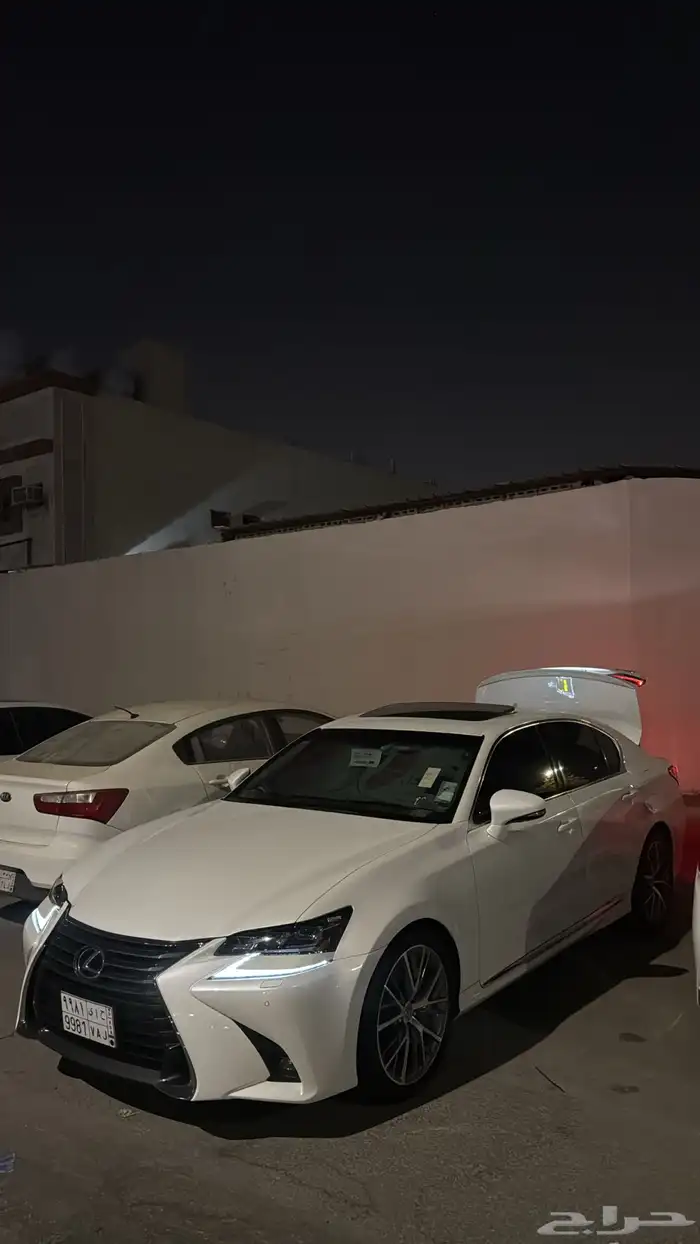 لكزس جي اس شبه مخزن 3