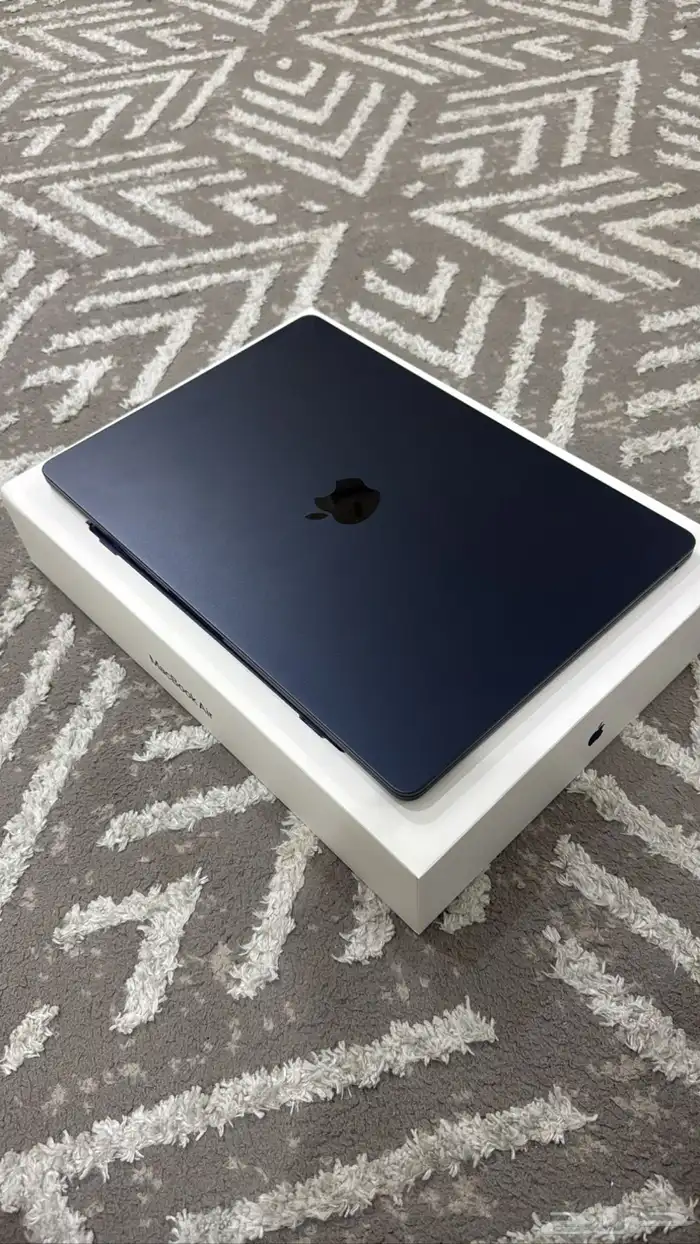 للبيع MacBook Air جديد 1