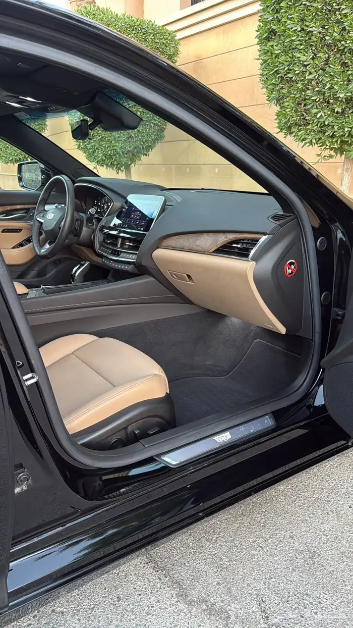 كاديلاك CT5 2023 مخزن 33