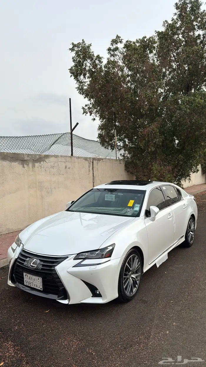 لكزس جي اس شبه مخزن 12