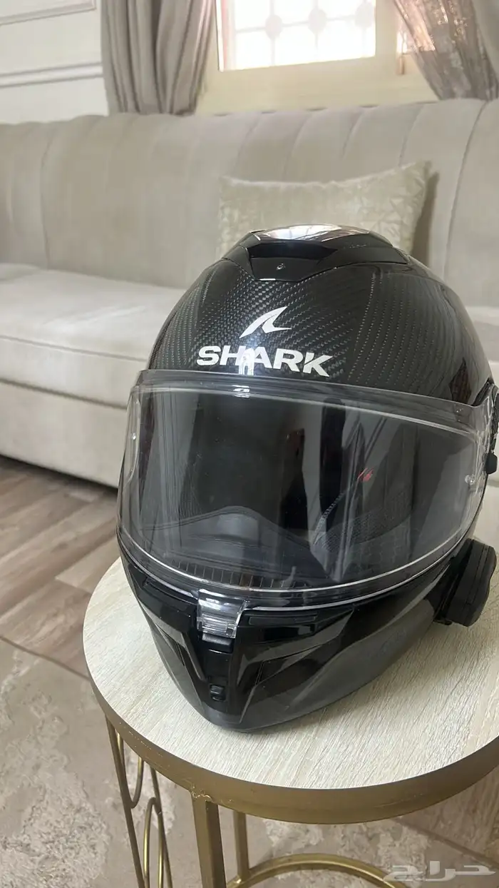 خوذه كاربون سبارتان من شركة شارك المعروفه 2