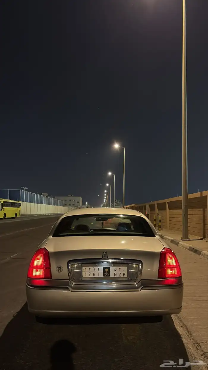 للبيع تاون كار 2007 0