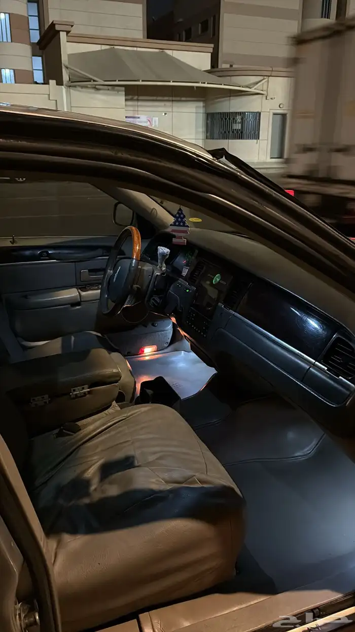 للبيع تاون كار 2007 7