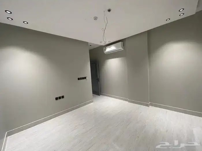 للبيع شقه تمليك الدمام حي السيف 7