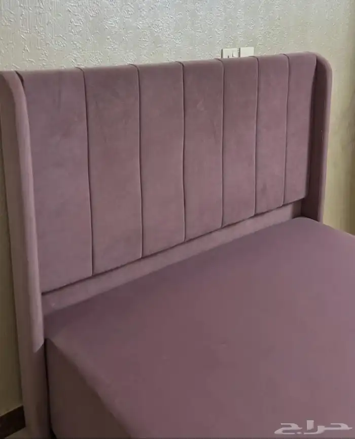 سرير نفر ونص استخدام نظيف مافيه اي كسرشاريته ب800وببيعه 500 0