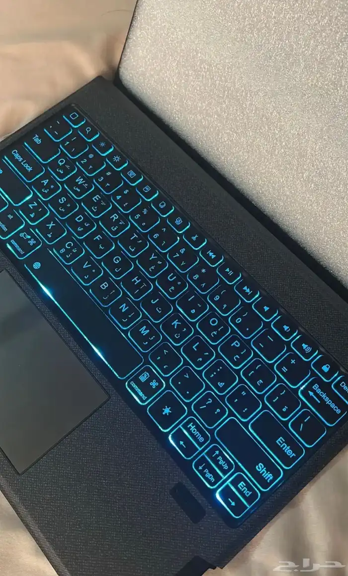 كيبورد ايباد برو 13 انش اشتريته وجربته مره وحده وما احتجته 13