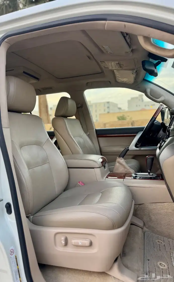 للبيع في اكس ار (VX-R) ((5.7)) 2012 ((نظيف)) 34