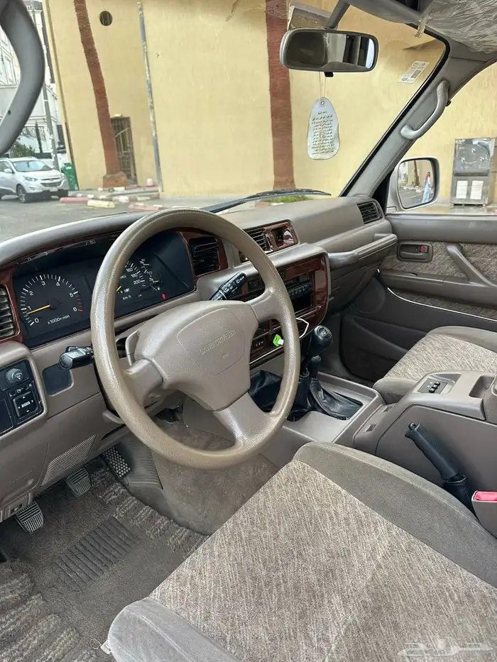 لاندكروزر في اكس ار ليمتد مخزن 1997 24