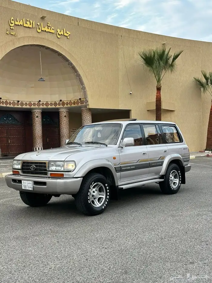 لاندكروزر في اكس ار ليمتد مخزن 1997 1