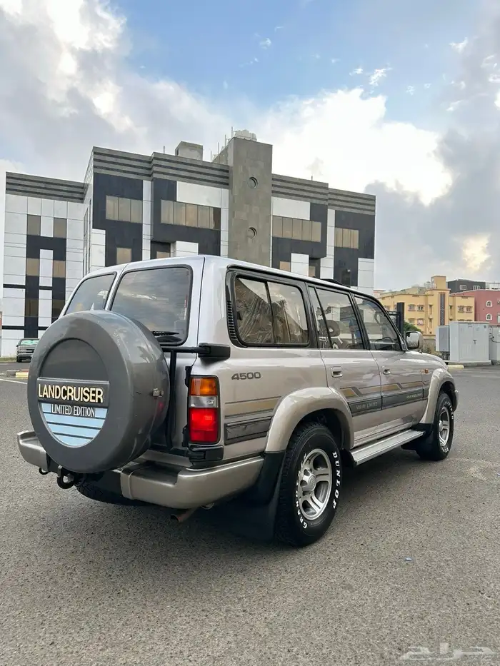 لاندكروزر في اكس ار ليمتد مخزن 1997 13
