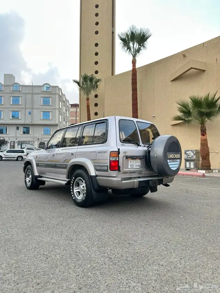 لاندكروزر في اكس ار ليمتد مخزن 1997 2