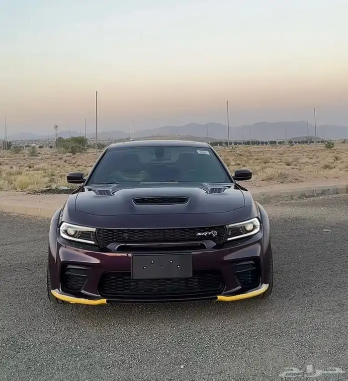 تشارجر هيلكات وايد بدي2022الوحيده بالمملكه باللون شبة اصفار 6