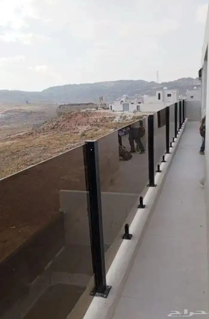 زجاج دربزين ومحلات تجاريه 5