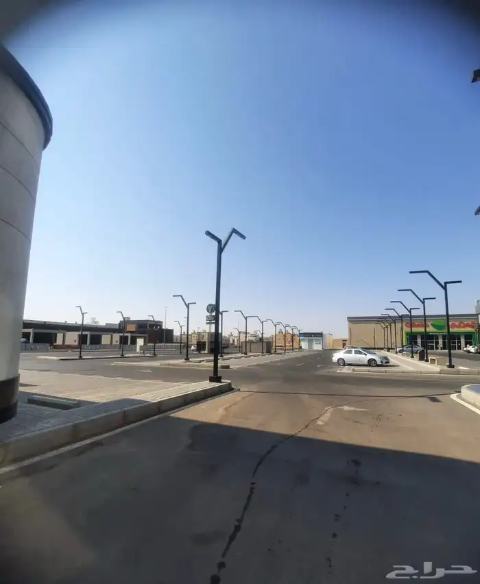 معرض للايجار في بلازا مول حي الرياض بمدينة جدة 5