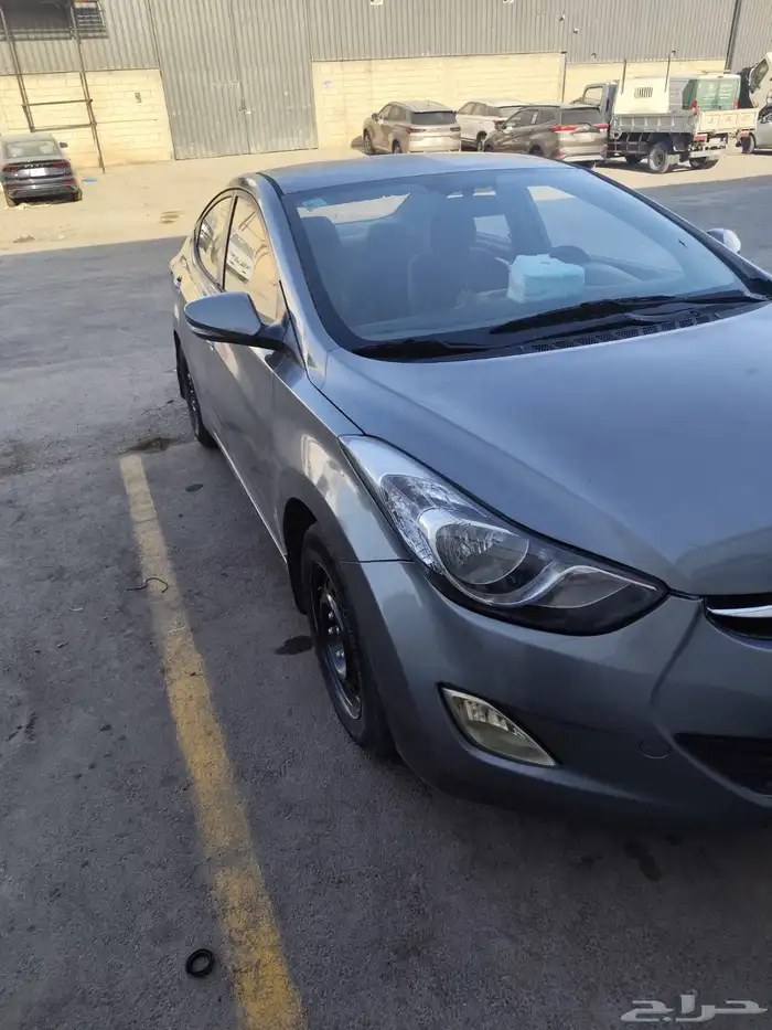 هيونداي إلنترا XLT موديل 2013 نظيفه 48