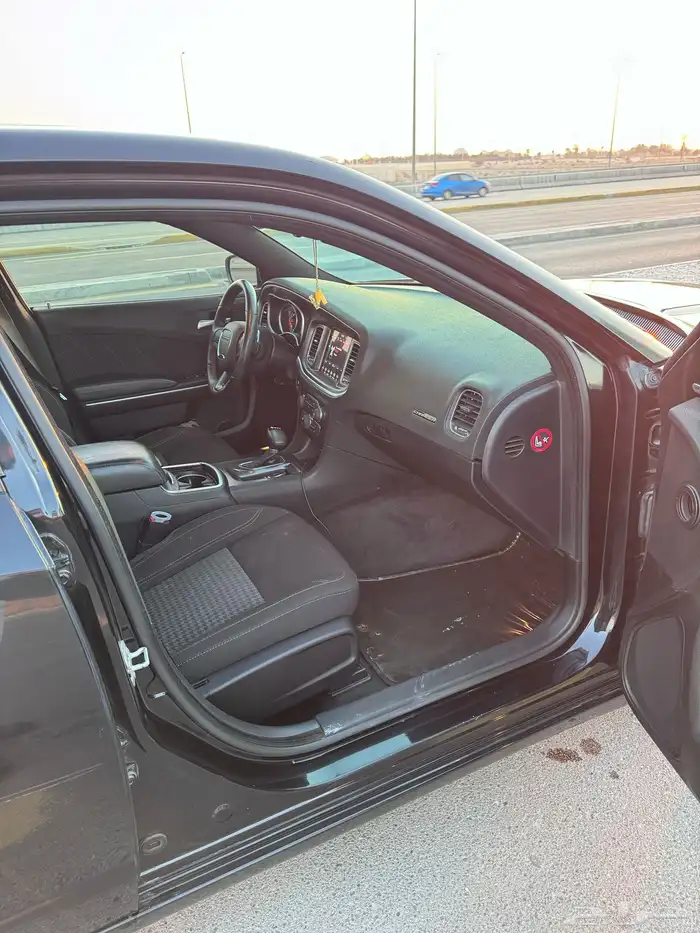 للبيع تشارجر 2018 RT 5.7 V8 7