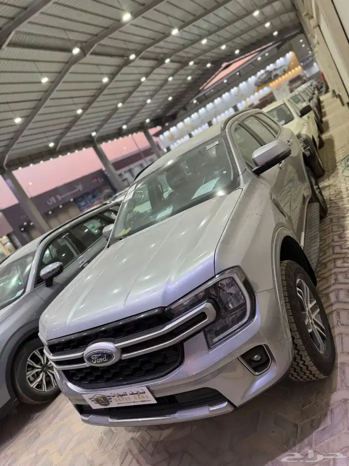 عرض خاص فورد ايفرست XLS موديل 2025 بنزين بطاقه جمركيه 2
