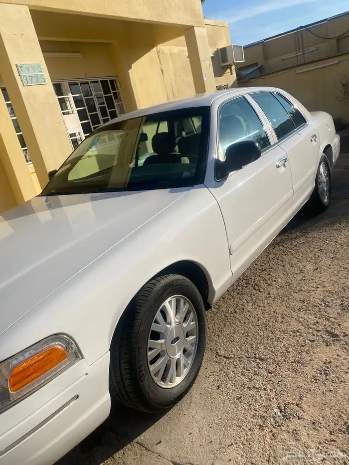 فورد فكتوريا 2004 موتر طيب ومتماسك مايشكي من شي 32