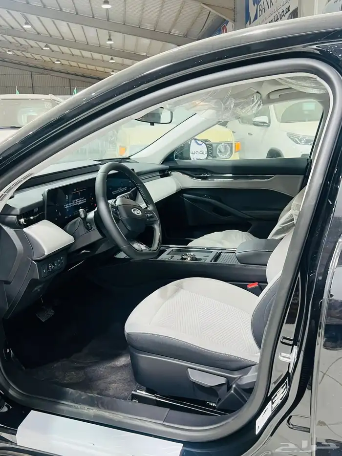 فورد تورس تيتانيوم 2026 3