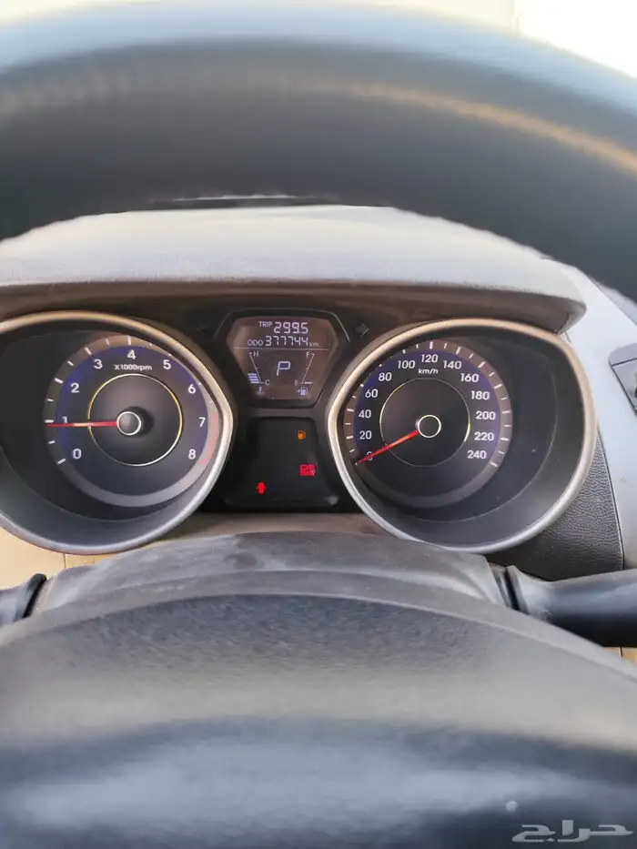 هيونداي إلنترا XLT موديل 2013 نظيفه 35