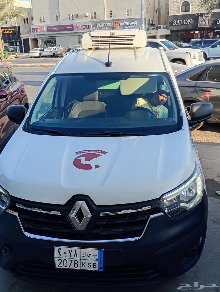 سيارة رينو دوكر ثلاجة 4