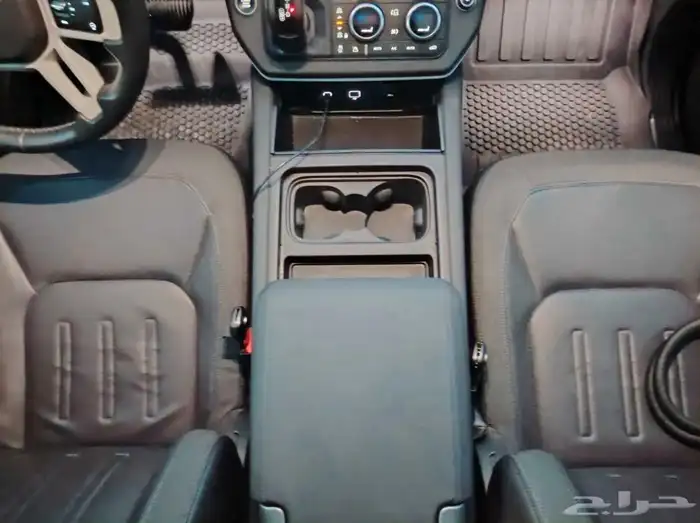 لاندروفر - ديفندر - 2021 - 6 سلندر 10