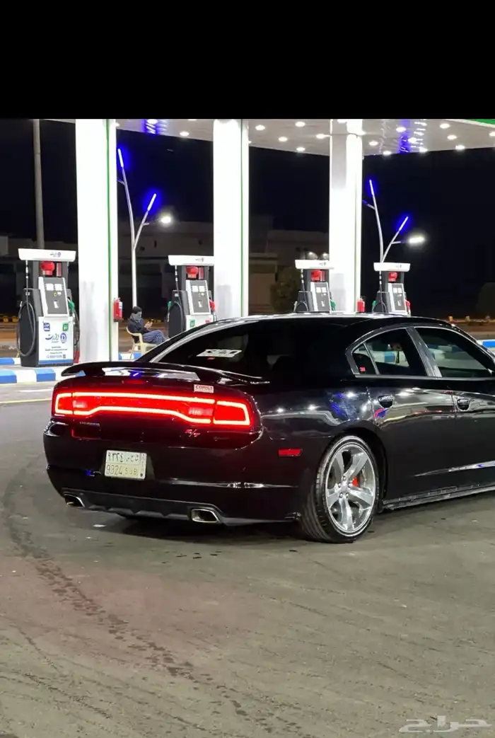 دودج تشارجر v8 15