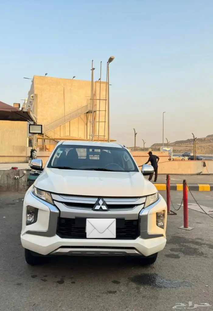 مستبيشي 2021 ديزل دبل 10